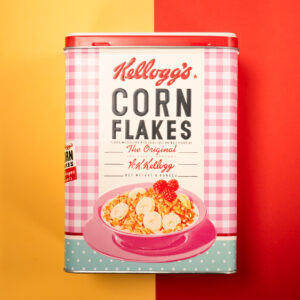 Lata Corn Flakes Rosa con 500g de Galleta