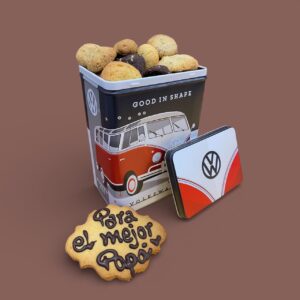 Lata Furgoneta Roja con galletas